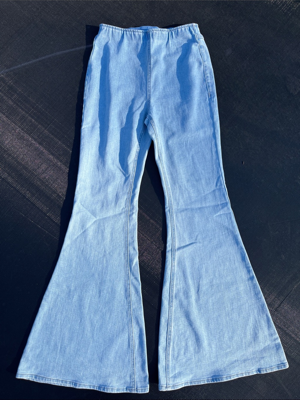 Light Wash Flared Jeans